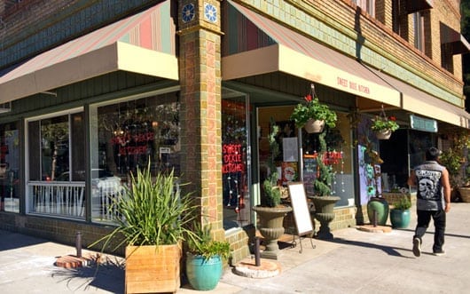 Sweet Dixie Kitchen on 3rd/Elm In Downtown Long Beach